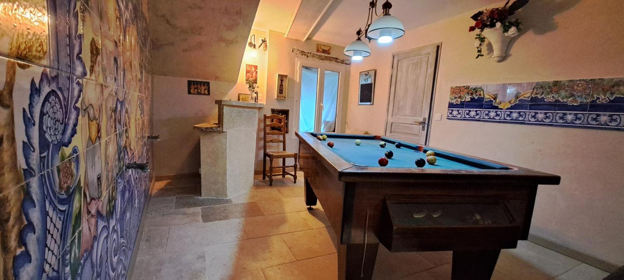 Chez Maxime Διαμέρισμα Fraissinet-de-Fourques Εξωτερικό φωτογραφία