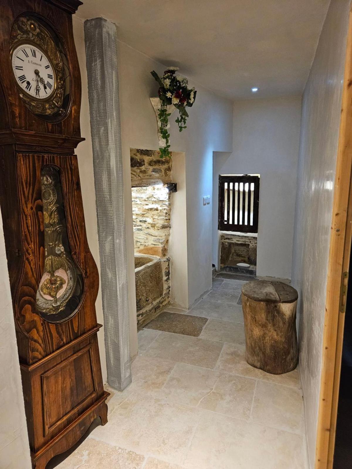 Chez Maxime Διαμέρισμα Fraissinet-de-Fourques Εξωτερικό φωτογραφία